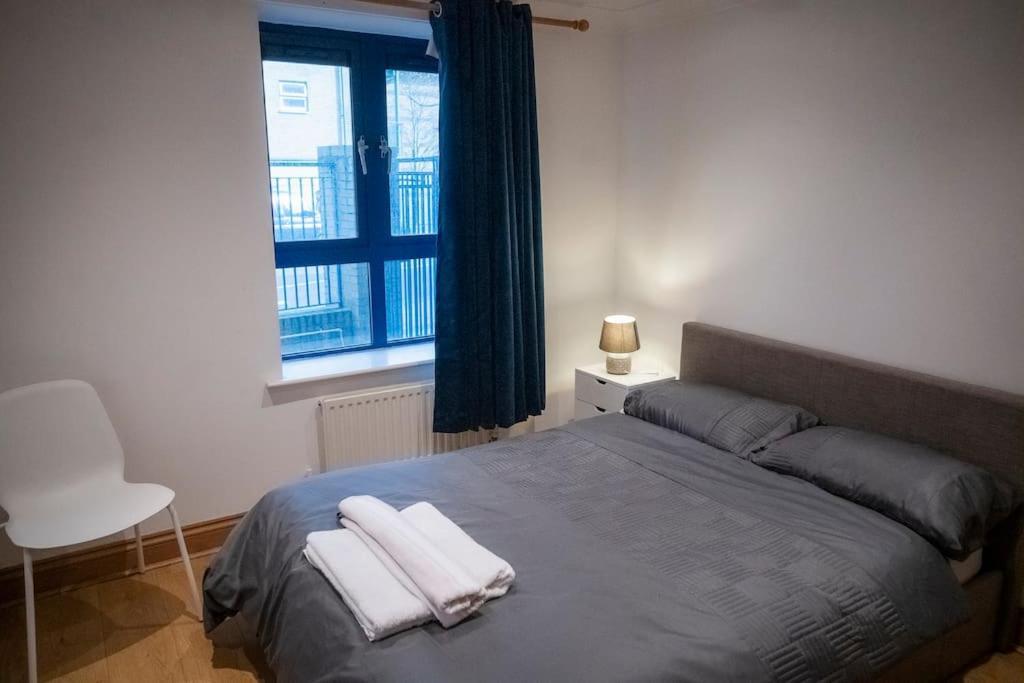 1-Bed Flat In Ocean Village Саутхамптън Екстериор снимка